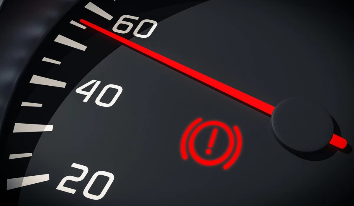 روشن شدن چراغ هشدار ترمز